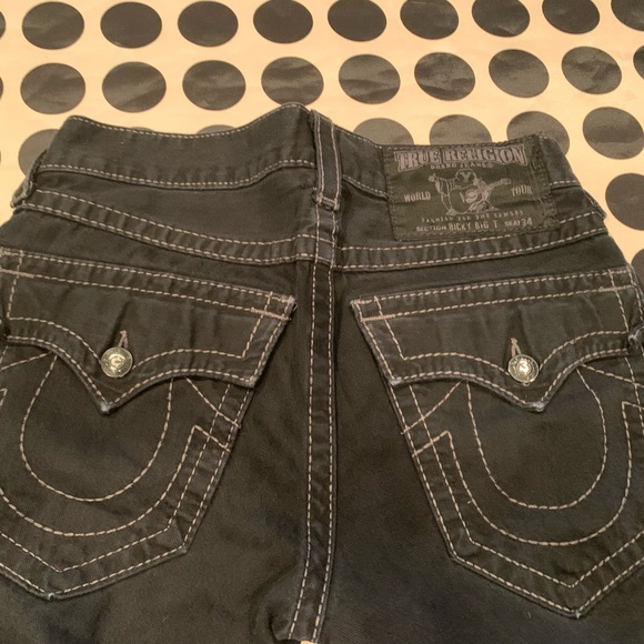 True Religion Ricky Big T size 30
Inseam 34”
Excellent Pre-owned Condition - Picture 7 of 13